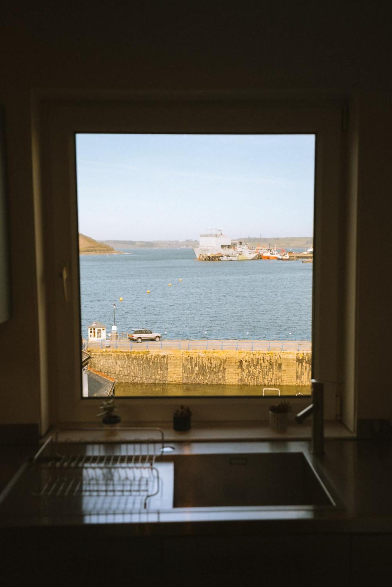 Breathtaking Harbourside Views With Parking At 'Harbour Strand' 法尔茅斯 外观 照片
